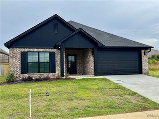 13743 Blackoak, Northport, AL 35475