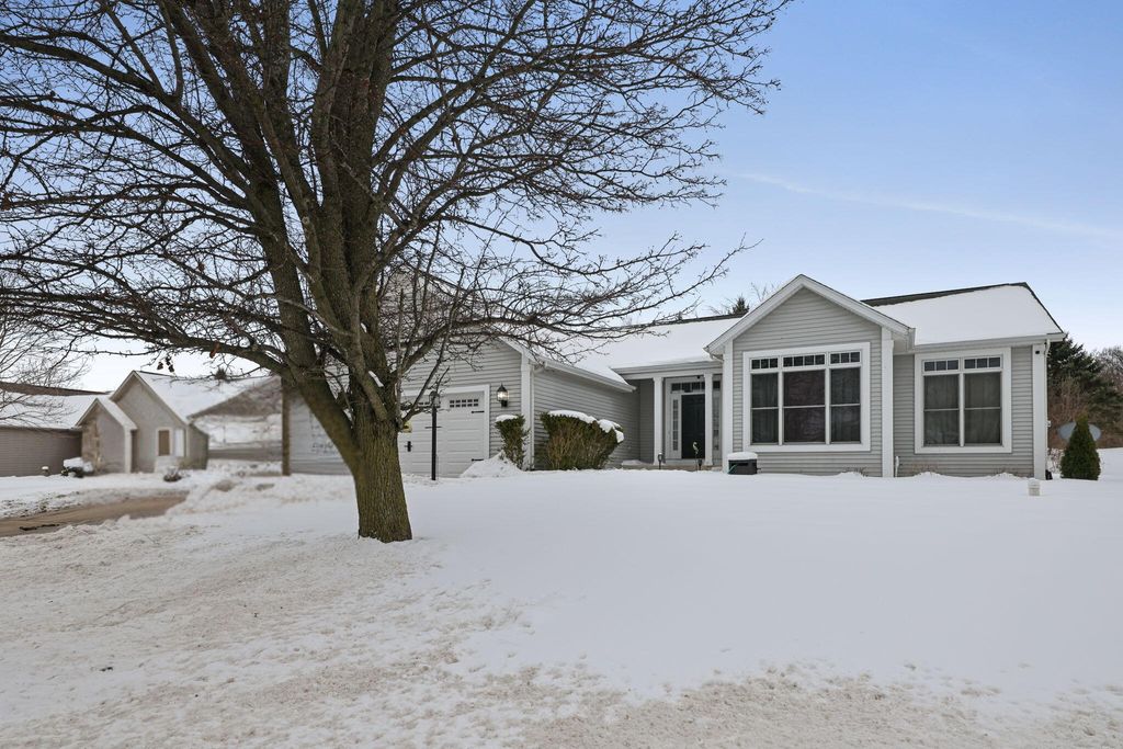 842 E Sportsman, La Porte, IN 46350