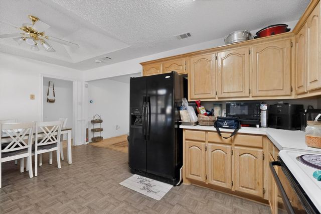 412 Tara Lane, Red Oak, TX 75154