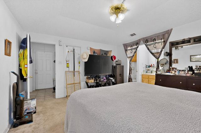 412 Tara Lane, Red Oak, TX 75154