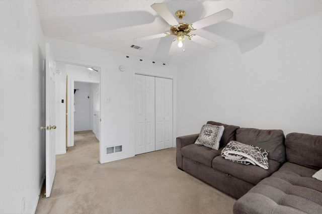 412 Tara Lane, Red Oak, TX 75154