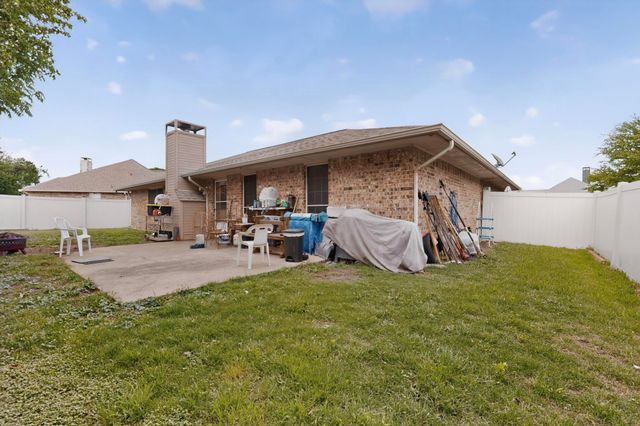 412 Tara Lane, Red Oak, TX 75154