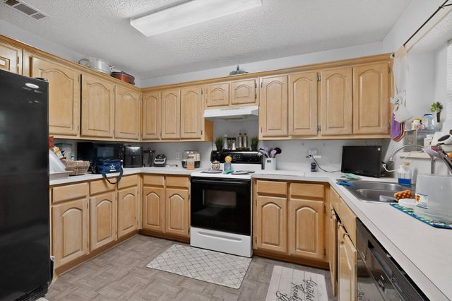 412 Tara Lane, Red Oak, TX 75154