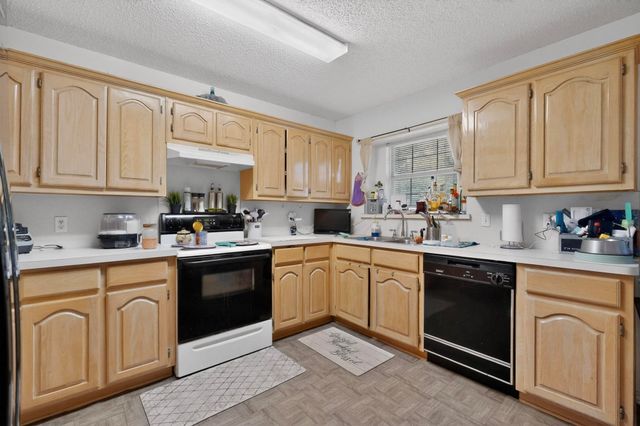 412 Tara Lane, Red Oak, TX 75154