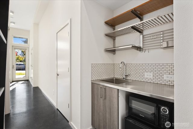 8503 14th Avenue NW, Seattle, WA 98117