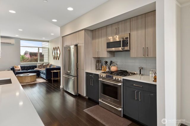 8503 14th Avenue NW, Seattle, WA 98117