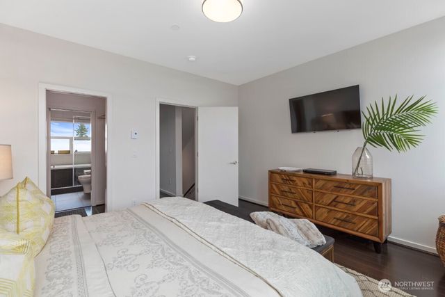 8503 14th Avenue NW, Seattle, WA 98117