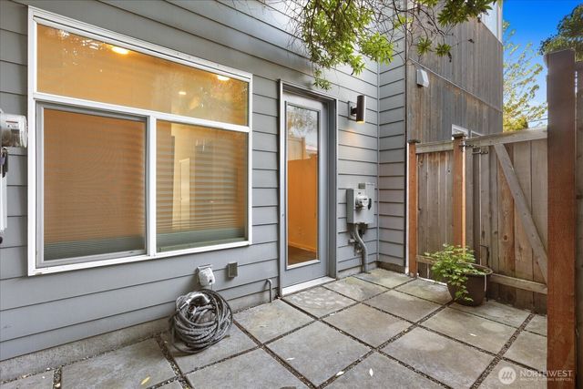 8503 14th Avenue NW, Seattle, WA 98117