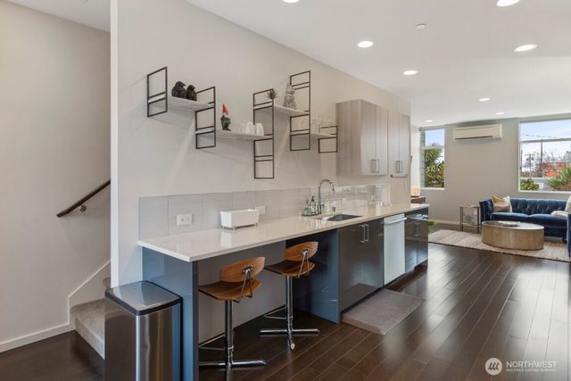 8503 14th Avenue NW, Seattle, WA 98117