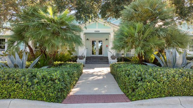 2700 Sunbury Drive, Jupiter, FL 33458
