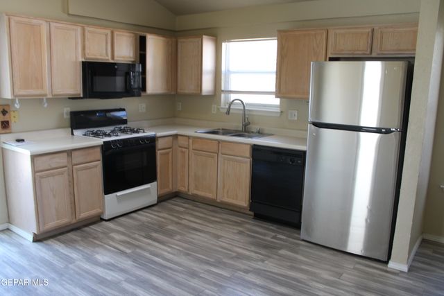 3801 ROCIO Street, El Paso, TX 79936