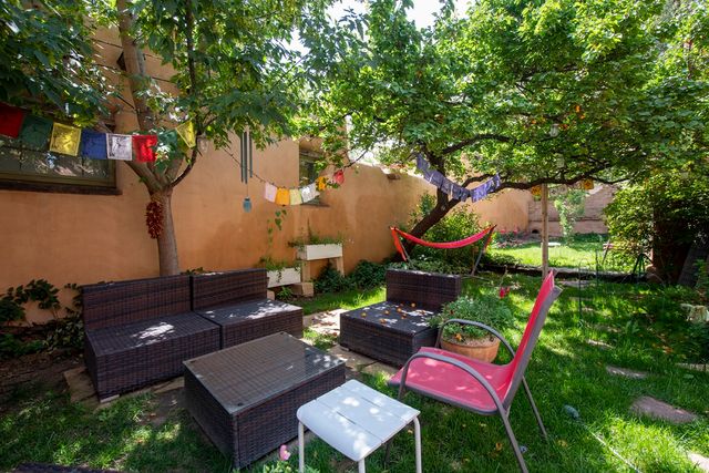 1075 Paseo de Peralta, Santa Fe, NM 87505