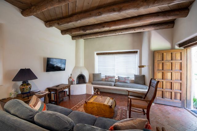 1075 Paseo de Peralta, Santa Fe, NM 87505