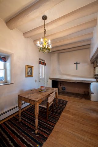 1075 Paseo de Peralta, Santa Fe, NM 87505