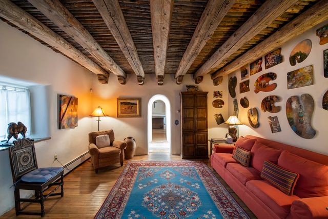 1075 Paseo de Peralta, Santa Fe, NM 87505