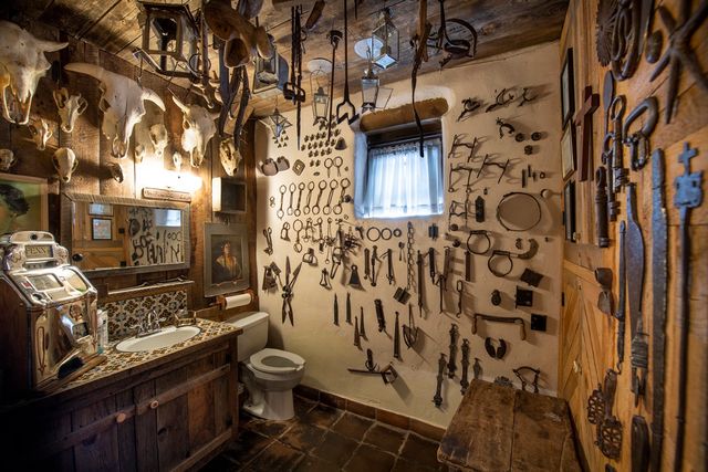 1075 Paseo de Peralta, Santa Fe, NM 87505