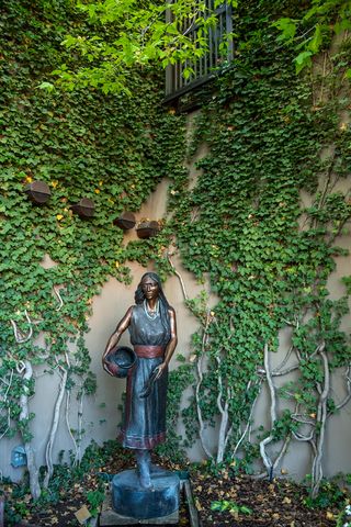 1075 Paseo de Peralta, Santa Fe, NM 87505