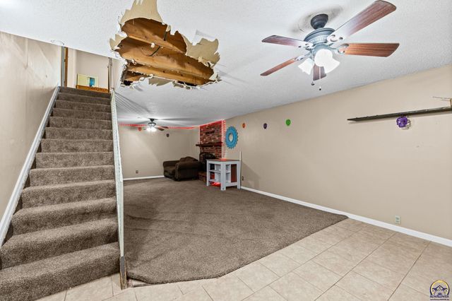 5849 SW Auburn RD, Topeka, KS 66610