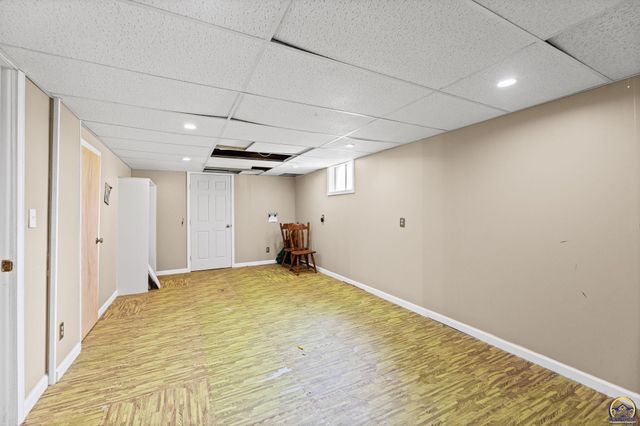 5849 SW Auburn RD, Topeka, KS 66610