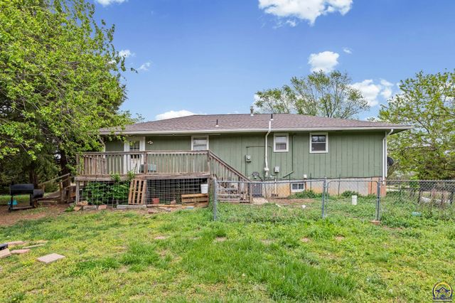 5849 SW Auburn RD, Topeka, KS 66610