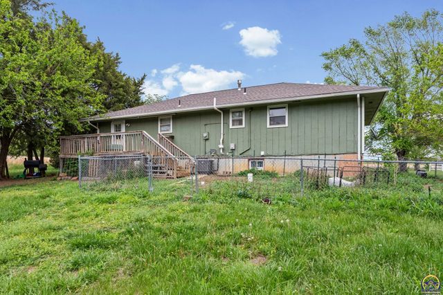 5849 SW Auburn RD, Topeka, KS 66610