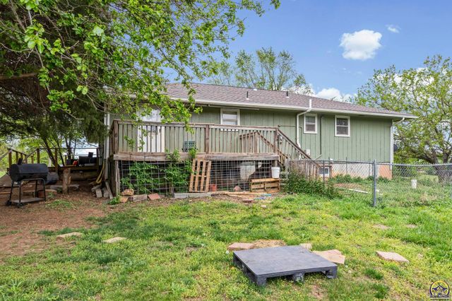 5849 SW Auburn RD, Topeka, KS 66610