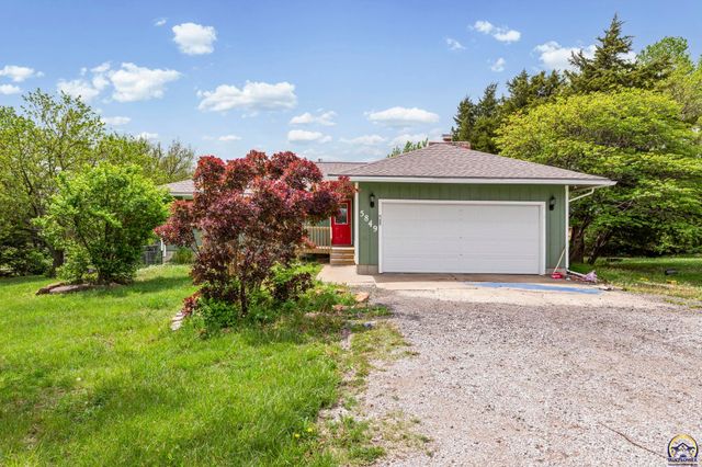 5849 SW Auburn RD, Topeka, KS 66610