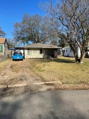 2742 Murray Street, Shreveport, LA 71108