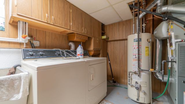 12728 S Saginaw Avenue, Chicago, IL 60633