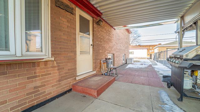 12728 S Saginaw Avenue, Chicago, IL 60633