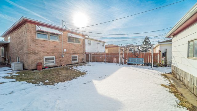 12728 S Saginaw Avenue, Chicago, IL 60633