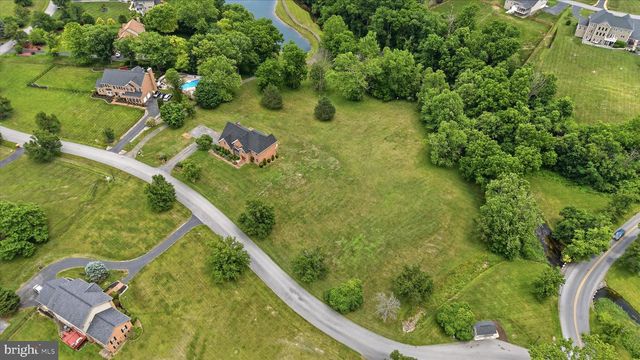 86 EASTLAND DR, Charles Town, WV 25414
