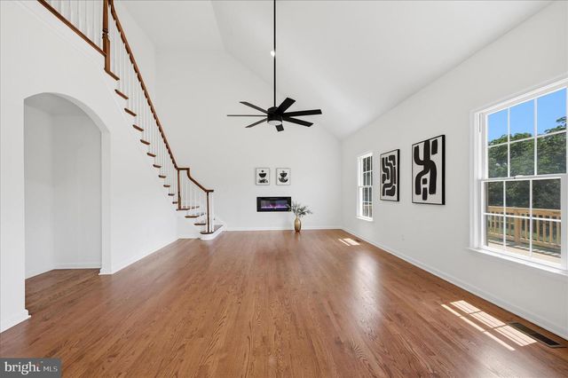 86 EASTLAND DR, Charles Town, WV 25414