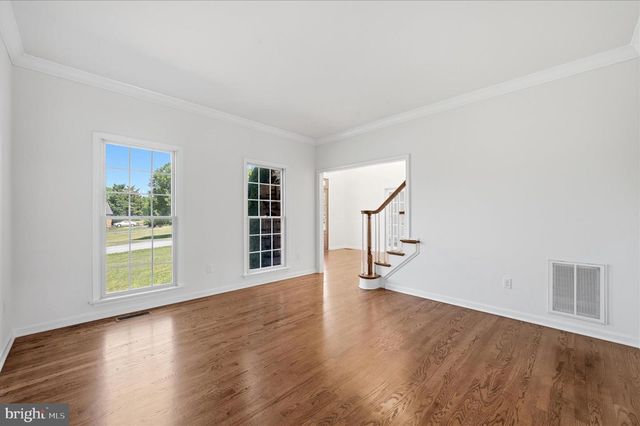 86 EASTLAND DR, Charles Town, WV 25414