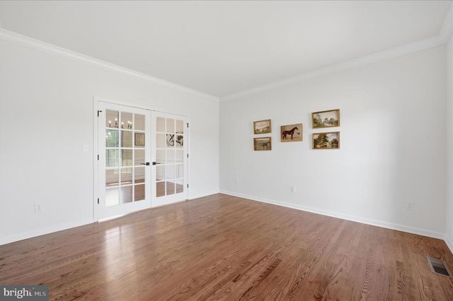 86 EASTLAND DR, Charles Town, WV 25414