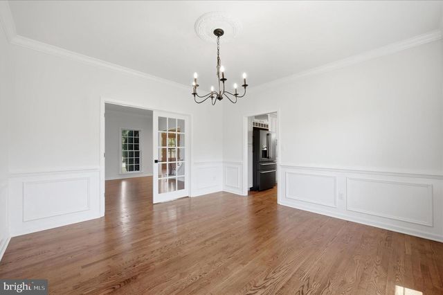 86 EASTLAND DR, Charles Town, WV 25414