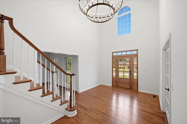 86 EASTLAND DR, Charles Town, WV 25414