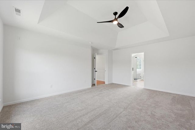 86 EASTLAND DR, Charles Town, WV 25414