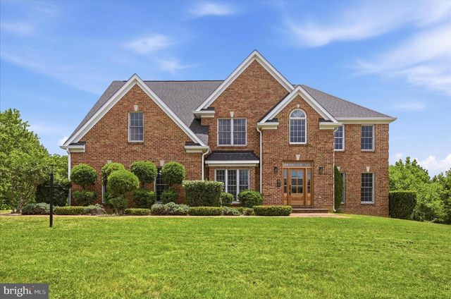 86 EASTLAND DR, Charles Town, WV 25414