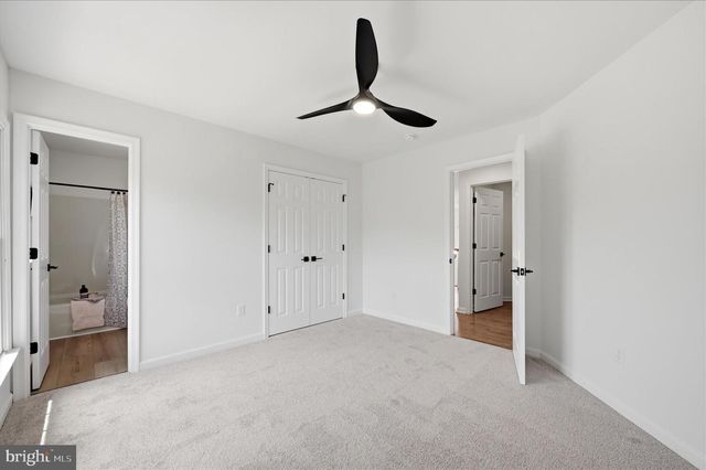 86 EASTLAND DR, Charles Town, WV 25414