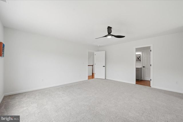 86 EASTLAND DR, Charles Town, WV 25414