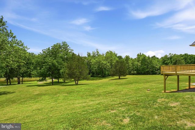 86 EASTLAND DR, Charles Town, WV 25414