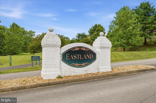 86 EASTLAND DR, Charles Town, WV 25414