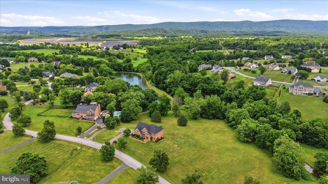 86 EASTLAND DR, Charles Town, WV 25414
