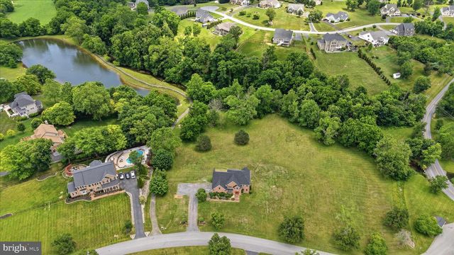86 EASTLAND DR, Charles Town, WV 25414