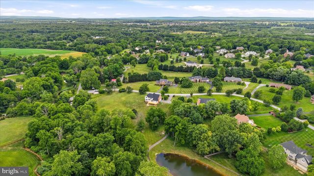 86 EASTLAND DR, Charles Town, WV 25414