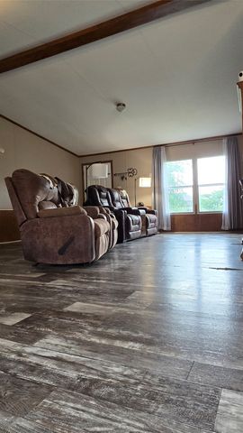 119 Enchanted Lakes Drive, Azle, TX 76020