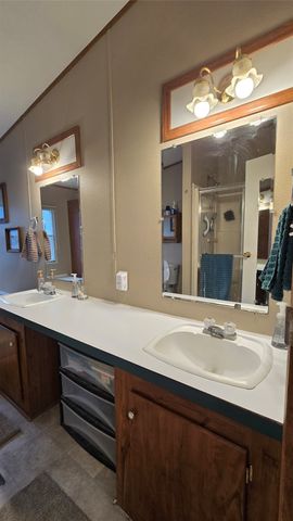 119 Enchanted Lakes Drive, Azle, TX 76020