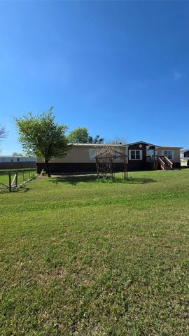 119 Enchanted Lakes Drive, Azle, TX 76020