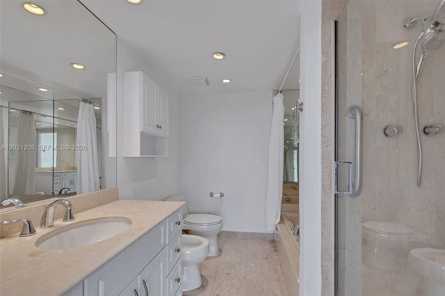 3 Grove Isle Dr C1606, Coconut Grove, FL 33133